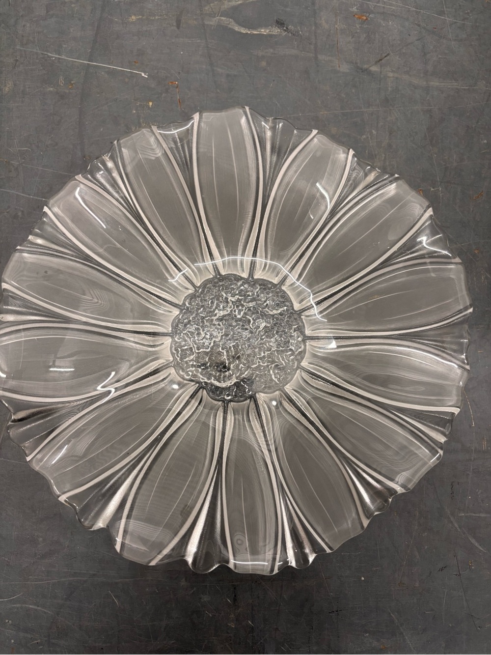Mikasa Clear Glass Daisy-Shaped Decorative Platter